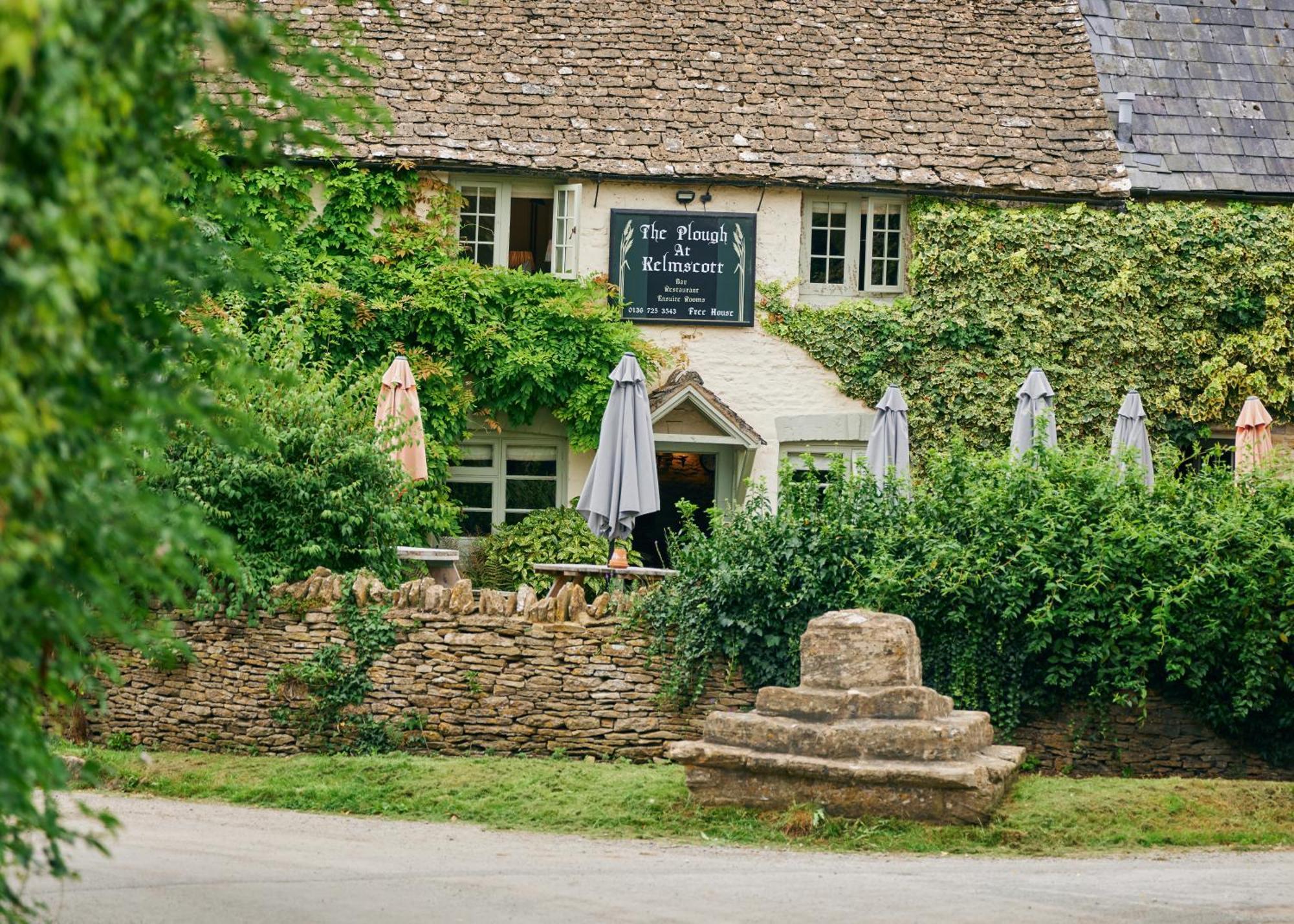 The Plough Inn Little Faringdon Exterior foto